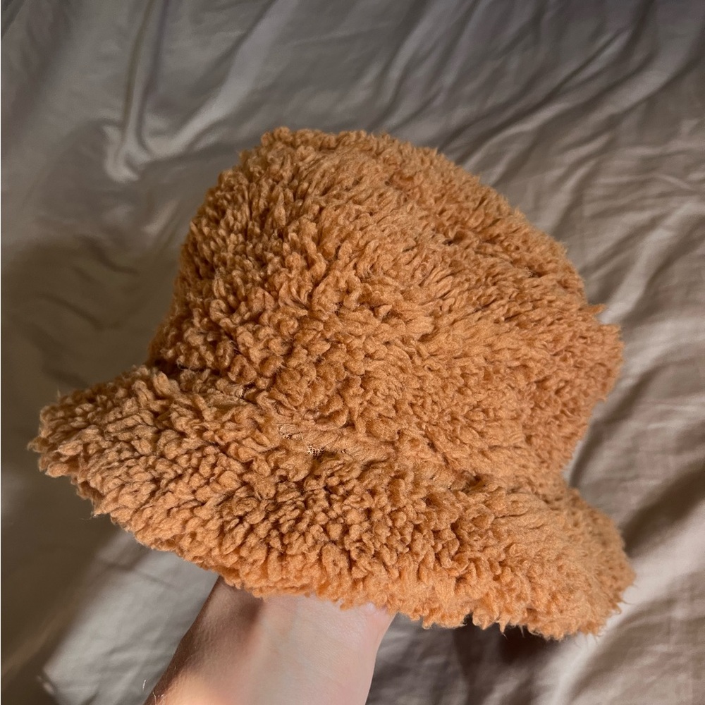 Capo Fuzzy Bucket Hat - Picture 2 of 7